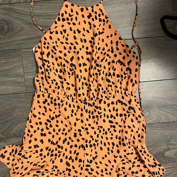 FLINTSTONE BACKLESS RUFFLE ROMPER - VICI - Picture 3 of 4